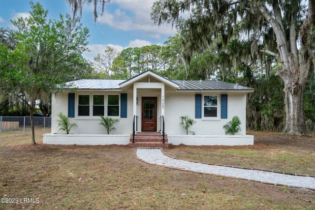 1905 Old Shell Road, Port Royal, SC 29935