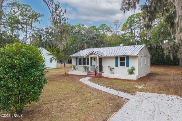 1905 Old Shell Road, Port Royal, SC 29935