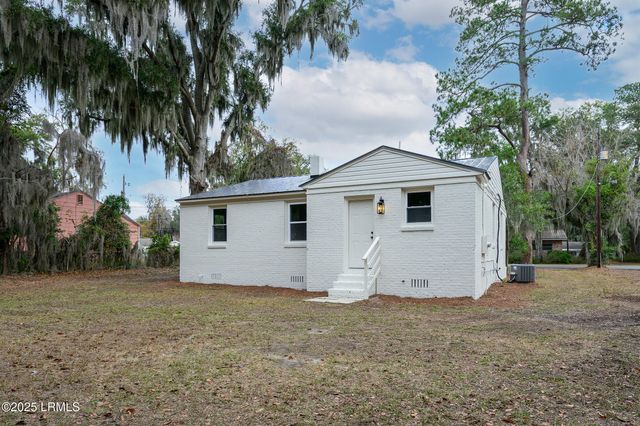 1905 Old Shell Road, Port Royal, SC 29935