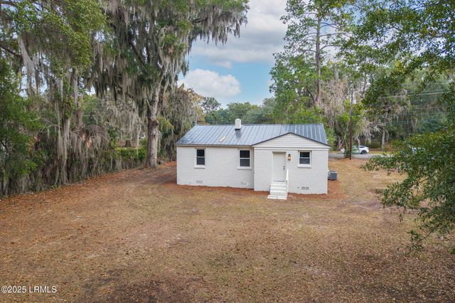 1905 Old Shell Road, Port Royal, SC 29935