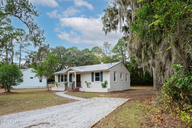 1905 Old Shell Road, Port Royal, SC 29935