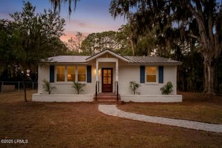 1905 Old Shell Road, Port Royal, SC 29935