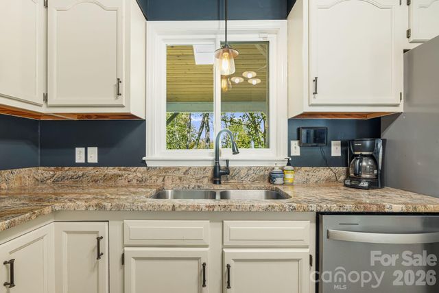 40 Harold Sluder Road, Alexander, NC 28701