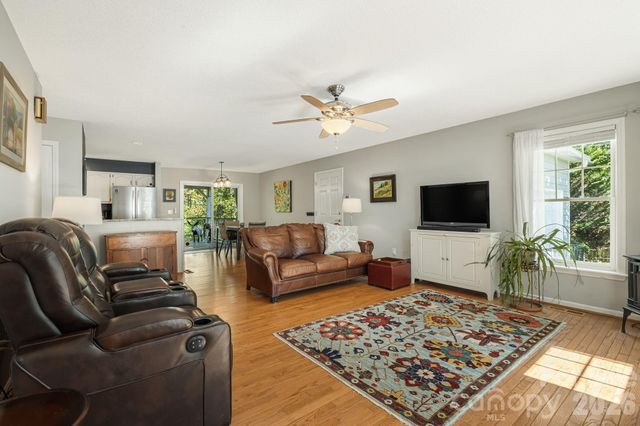 40 Harold Sluder Road, Alexander, NC 28701