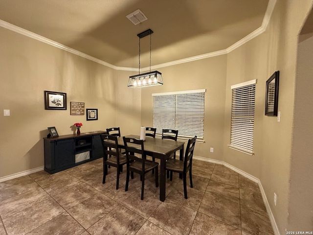 196 TRIPLE BEND DR, La Vernia, TX 78121