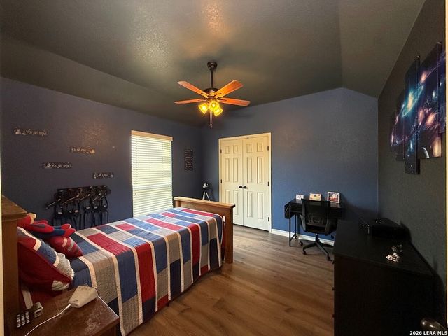 196 TRIPLE BEND DR, La Vernia, TX 78121