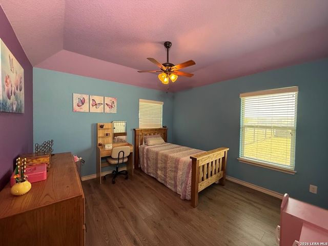 196 TRIPLE BEND DR, La Vernia, TX 78121