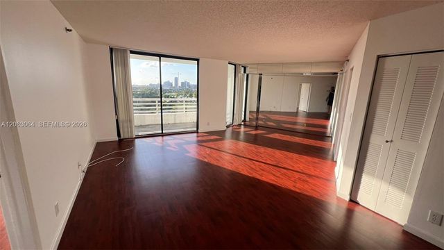 3300 NE 192nd St 803, Aventura, FL 33180