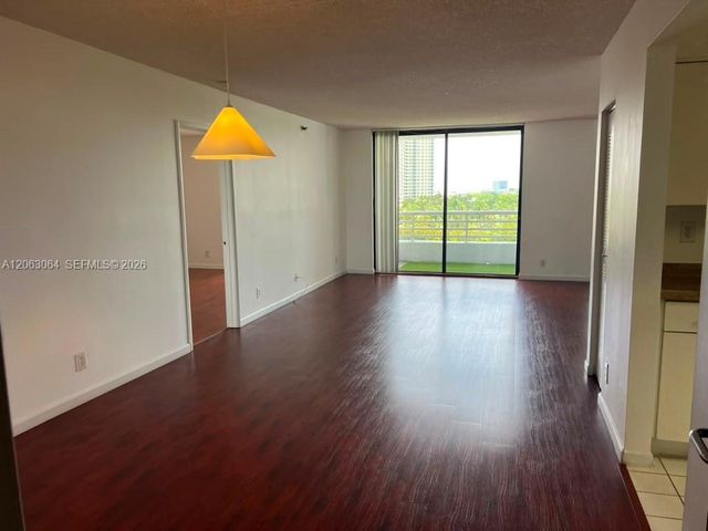 3300 NE 192nd St 803, Aventura, FL 33180