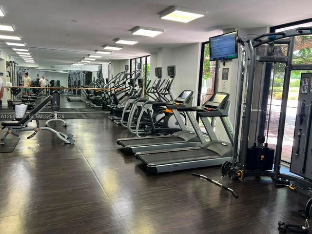 3300 NE 192nd St 803, Aventura, FL 33180