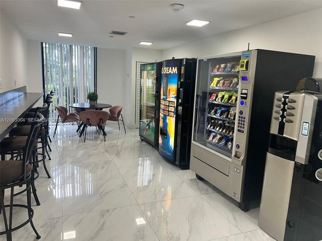 3300 NE 192nd St 803, Aventura, FL 33180