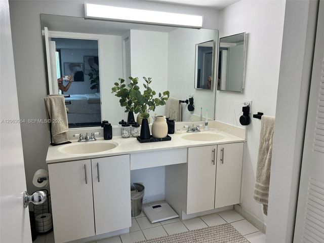3300 NE 192nd St 803, Aventura, FL 33180