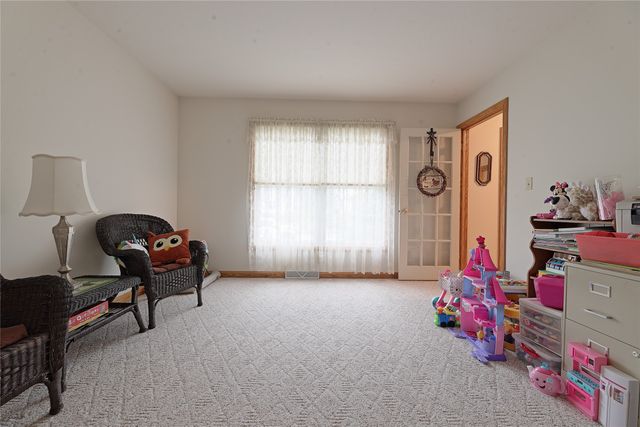 643 PROVIDENCE Way, Erie, PA 16509