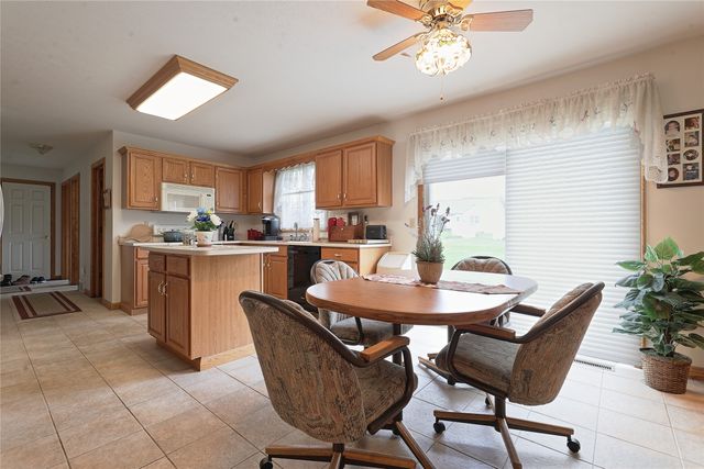 643 PROVIDENCE Way, Erie, PA 16509