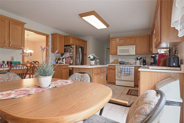 643 PROVIDENCE Way, Erie, PA 16509