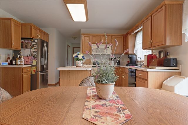 643 PROVIDENCE Way, Erie, PA 16509