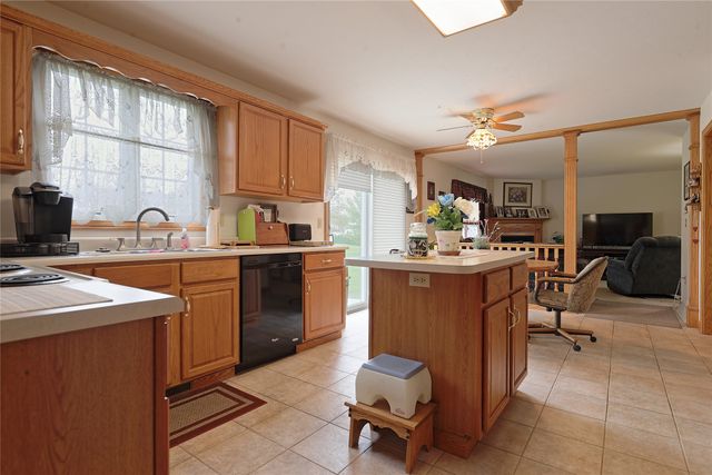 643 PROVIDENCE Way, Erie, PA 16509