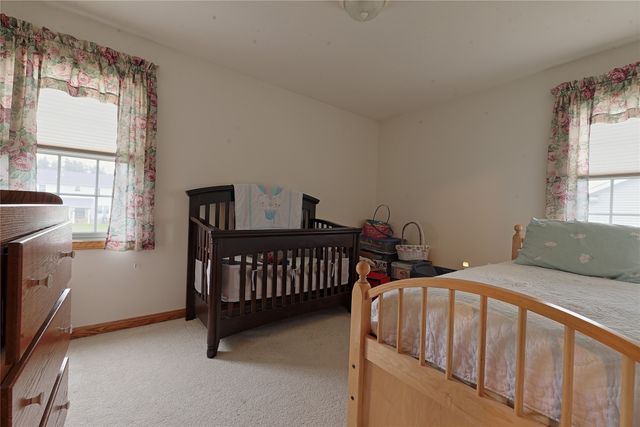 643 PROVIDENCE Way, Erie, PA 16509