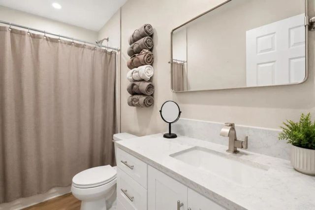 2016 Winchester Street, Oceanside, CA 92054