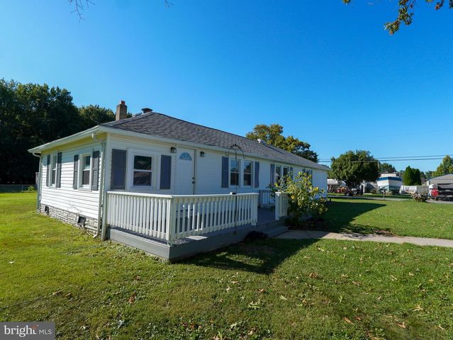 64 DARTMOUTH RD, Pennsville, NJ 08070