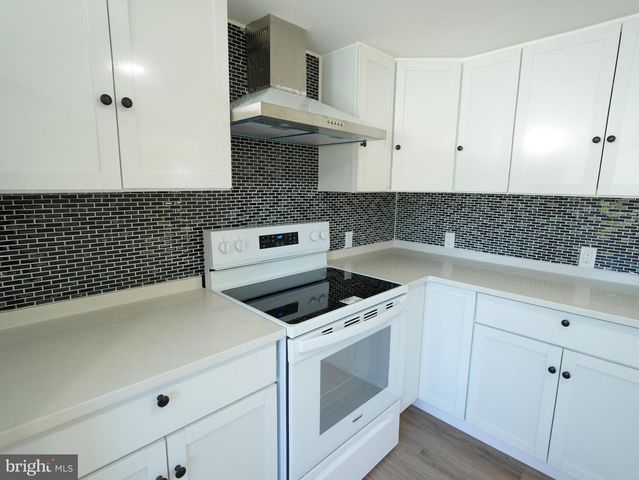 64 DARTMOUTH RD, Pennsville, NJ 08070