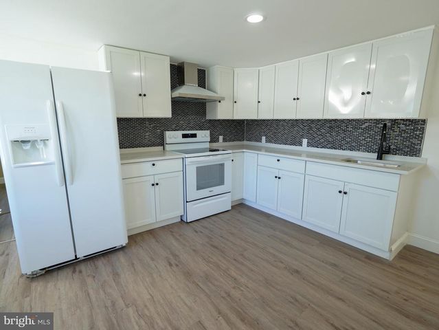 64 DARTMOUTH RD, Pennsville, NJ 08070
