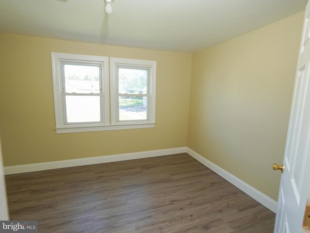 64 DARTMOUTH RD, Pennsville, NJ 08070
