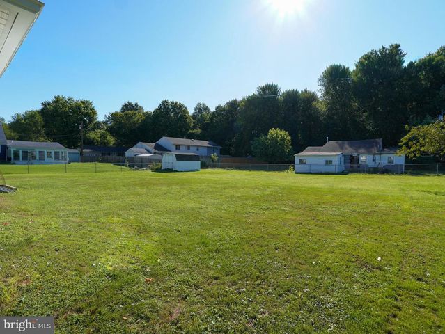 64 DARTMOUTH RD, Pennsville, NJ 08070