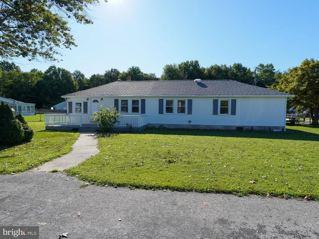 64 DARTMOUTH RD, Pennsville, NJ 08070