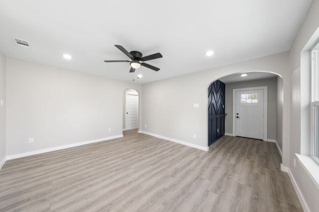 218 Chandler Street, Wilmer, TX 75172