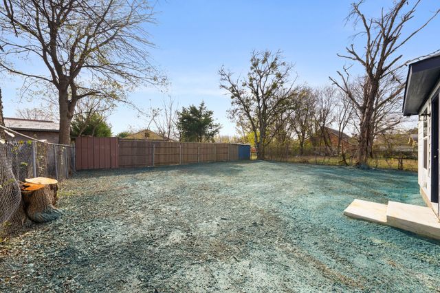 218 Chandler Street, Wilmer, TX 75172