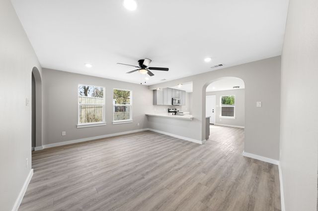 218 Chandler Street, Wilmer, TX 75172