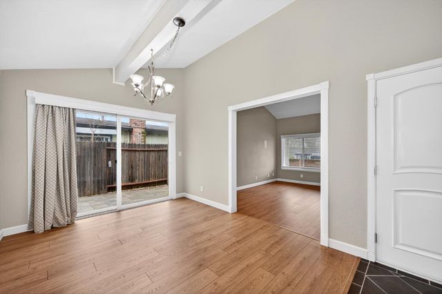 2307 E 8th St, Davis, CA 95618