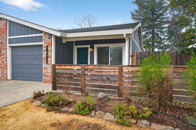 2307 E 8th St, Davis, CA 95618