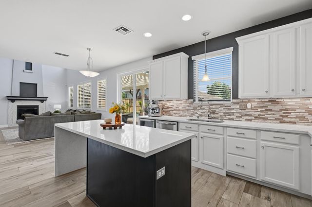 1529 Thurman Way, Folsom, CA 95630