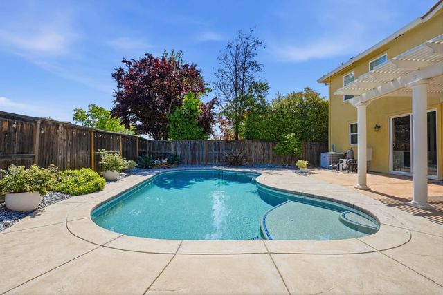 1529 Thurman Way, Folsom, CA 95630