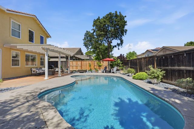 1529 Thurman Way, Folsom, CA 95630