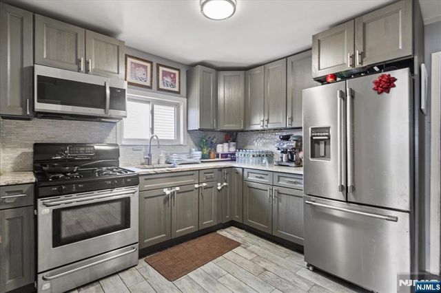 627 Montgomery, Elizabeth, NJ 07202