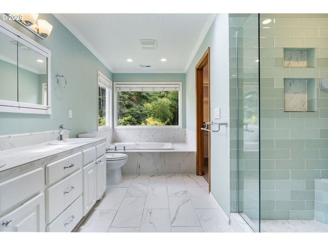 10210 Nw ENGLEMAN St, Portland, OR 97229