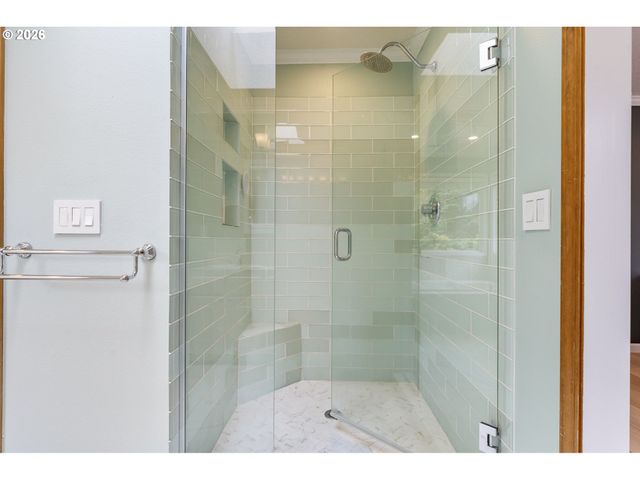 10210 Nw ENGLEMAN St, Portland, OR 97229
