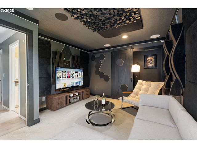10210 Nw ENGLEMAN St, Portland, OR 97229
