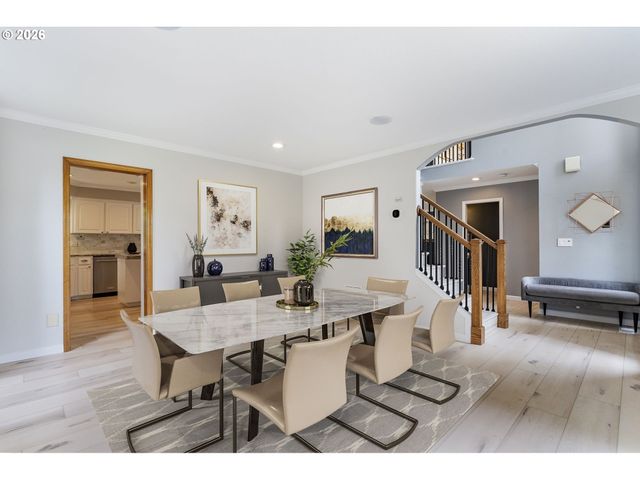 10210 Nw ENGLEMAN St, Portland, OR 97229