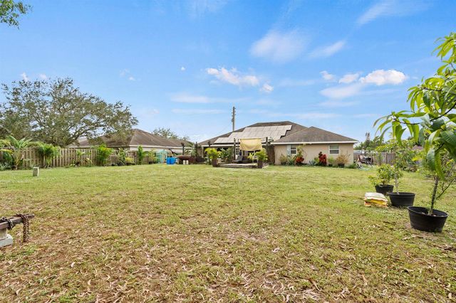 370 SW Tulip Boulevard, Port St. Lucie, FL 34953
