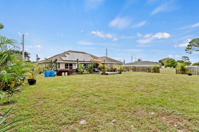 370 SW Tulip Boulevard, Port St. Lucie, FL 34953