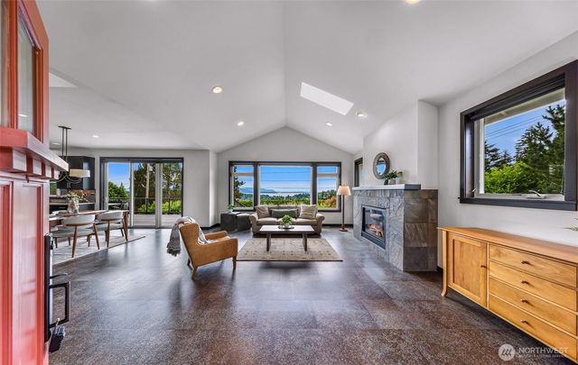 1200 37th, Bellingham, WA 98229