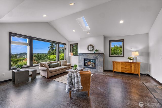 1200 37th, Bellingham, WA 98229