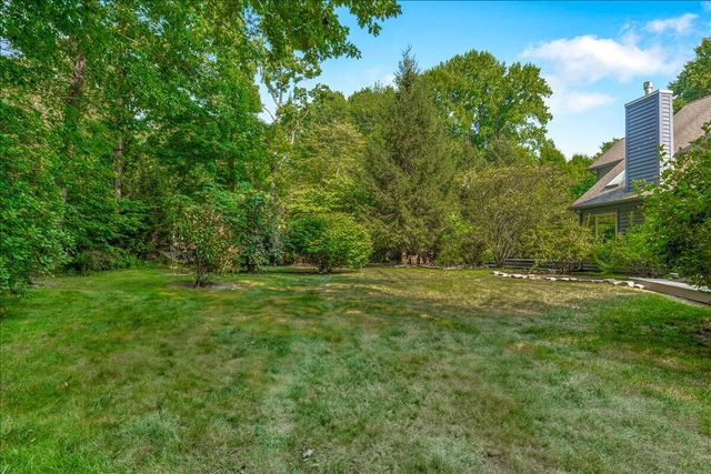 8773 Elm Valley Road, Union Pier, MI 49129