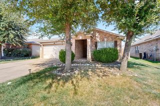 10045 Quail Glen Drive, Fort Worth, TX 76140
