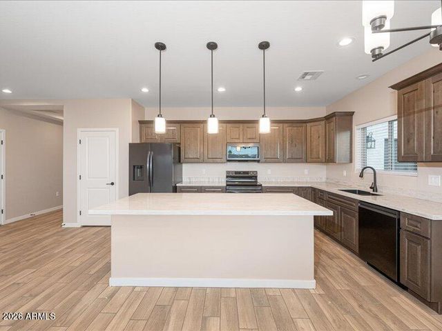 10731 W COVE Drive, Arizona City, AZ 85123