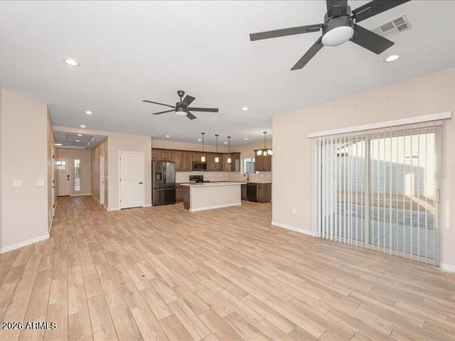 10731 W COVE Drive, Arizona City, AZ 85123